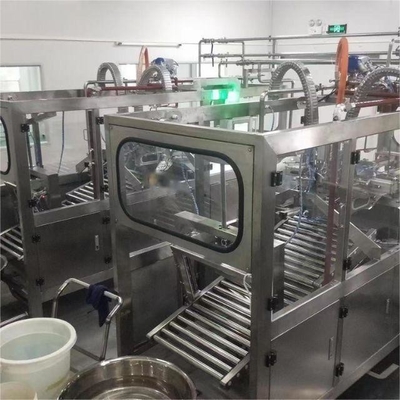 Полно-автоматическая асептическая BIB заполнительная машина для 1-25L непрерывного мешка в коробке Оранжевый / манго / ананасовый сок наполнитель с ПЛК